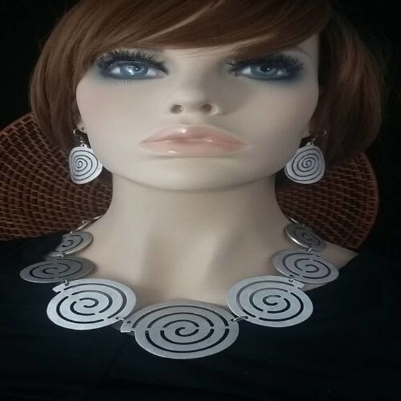 Chunky Silver Alloy Metal Swirl Link Necklace Set - Picture 1 of 2
